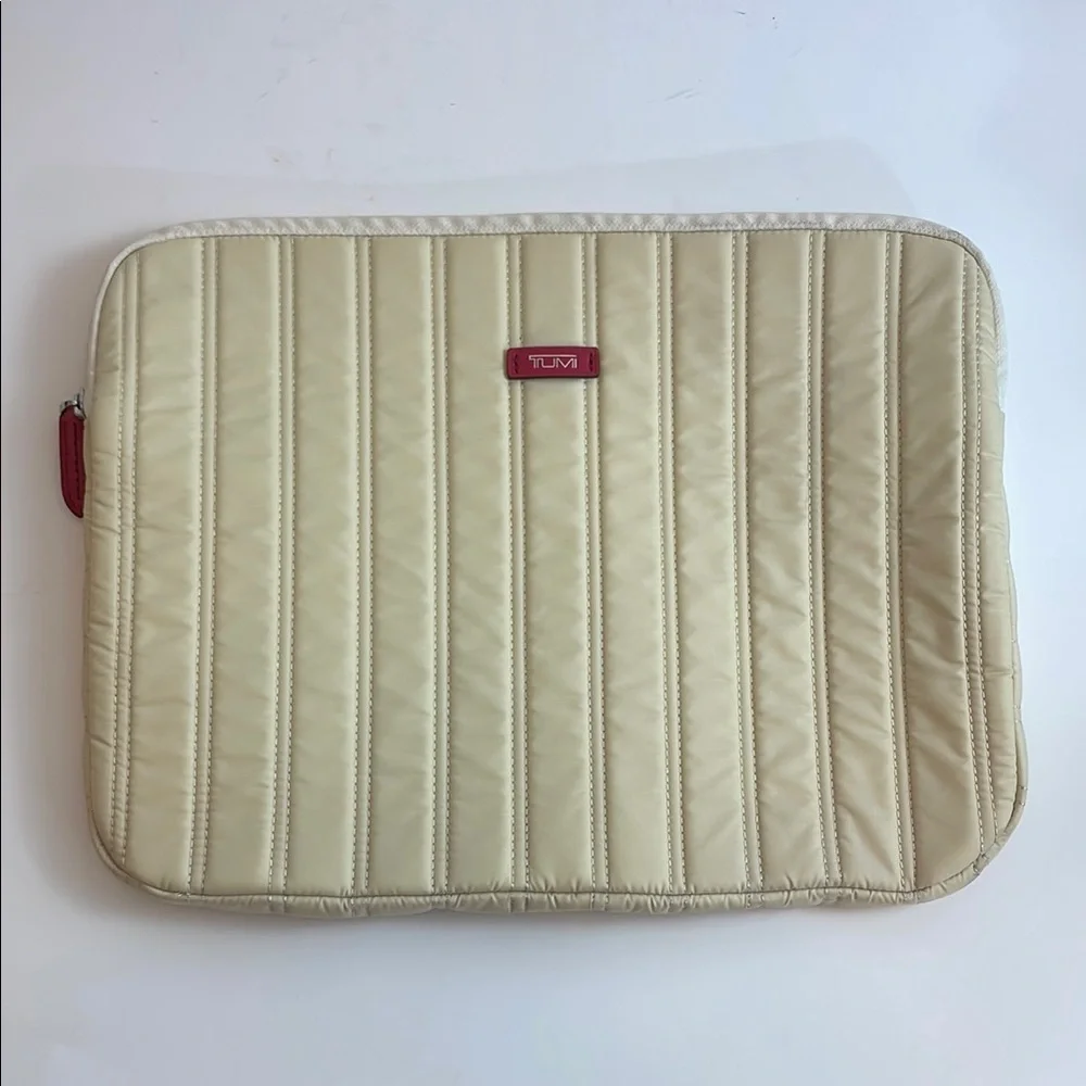 Tumi Cream Quilted Laptop Sleeve‎